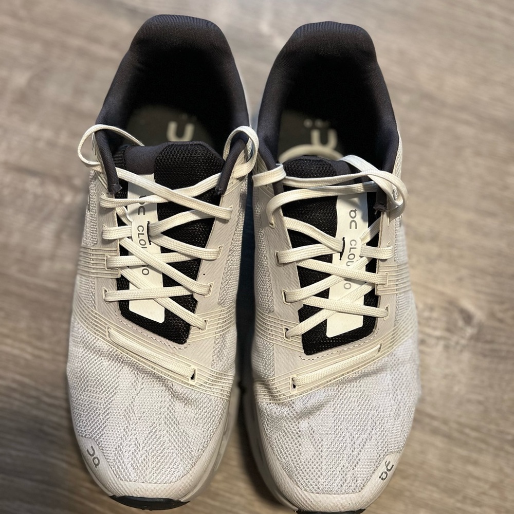 On Cloudgo Running Shoe - image 1